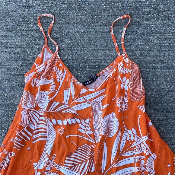 Boohoo Plus Womens Size 20 Orange Floral Tropical Romper NWT Spaghetti Staps - Picture 2 of 3